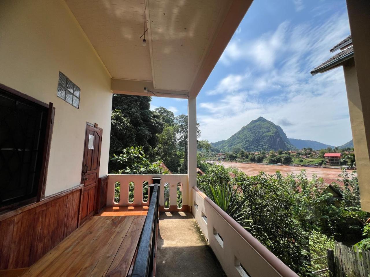 Meexai Guesthouse Nongkhiaw Exteriör bild