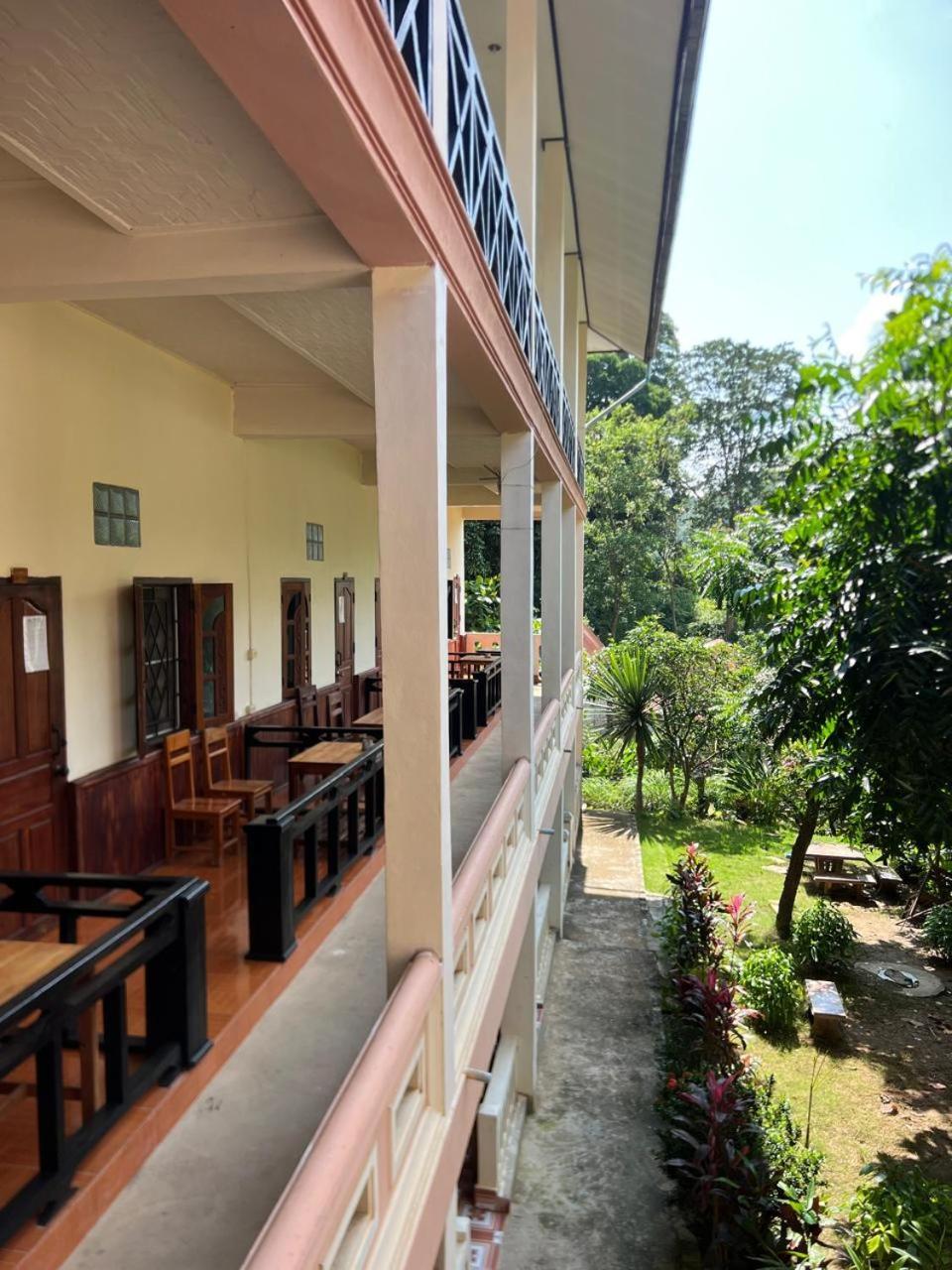Meexai Guesthouse Nongkhiaw Exteriör bild