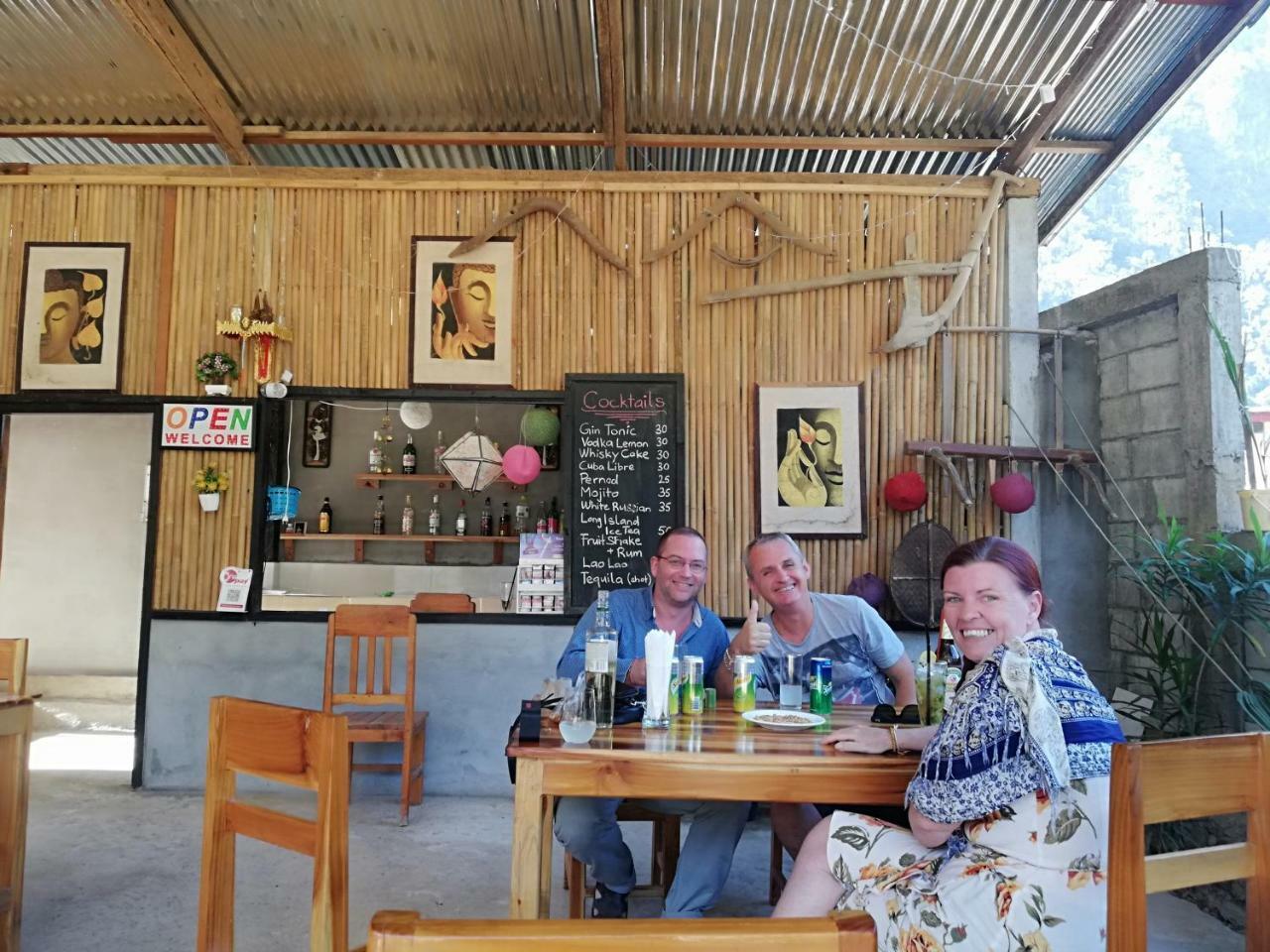 Meexai Guesthouse Nongkhiaw Exteriör bild